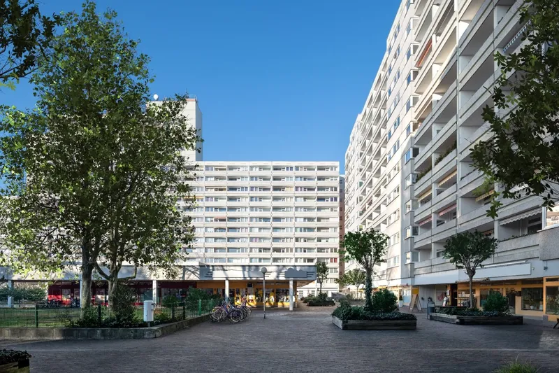 Exclusive 5-Zimmer Wohnung auf 200 m² mit großzügiger Terrasse, Einbauküche & Ankleidezimmer! — photo 1